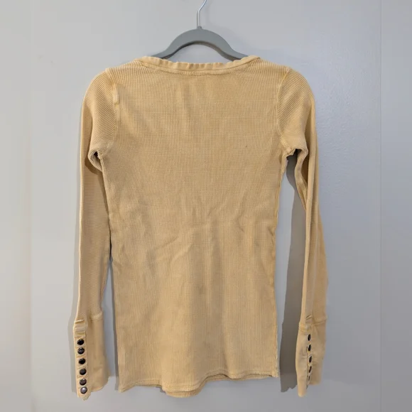 Women's Vtg Idylle Tan Long Sleeve Thermal Tee with Motorcycle Print - Picture 2 of 2